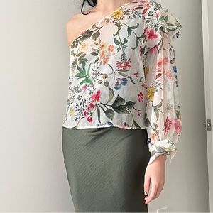 Stradivarius see through top